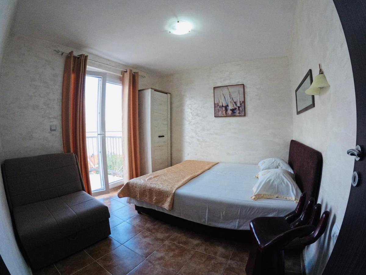 Apartments Obradovic Красичи Экстерьер фото
