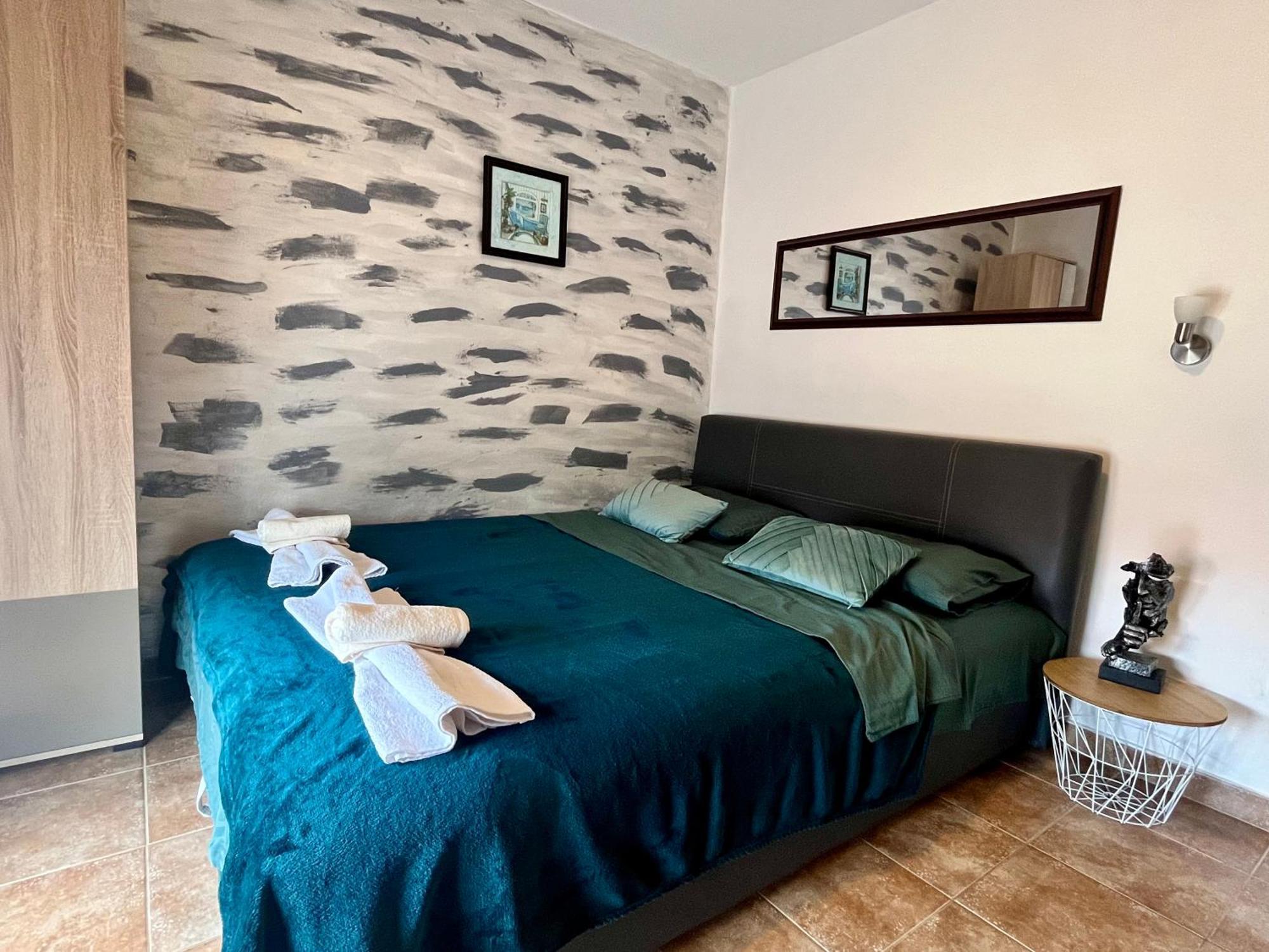 Apartments Obradovic Красичи Экстерьер фото